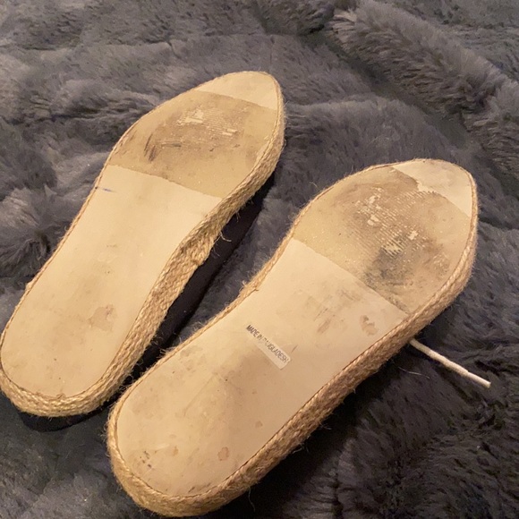 🔴Women’s Size 6.5 Canvas Shoe - Picture 4 of 4